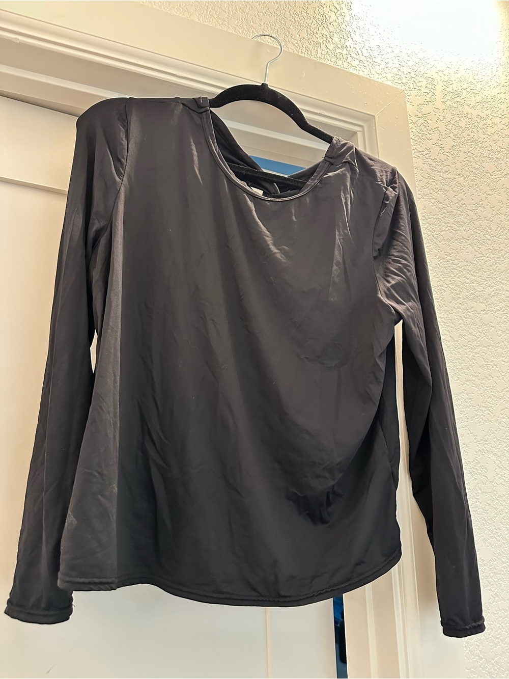 K-DEER Black Long-Sleeve Crewneck Top